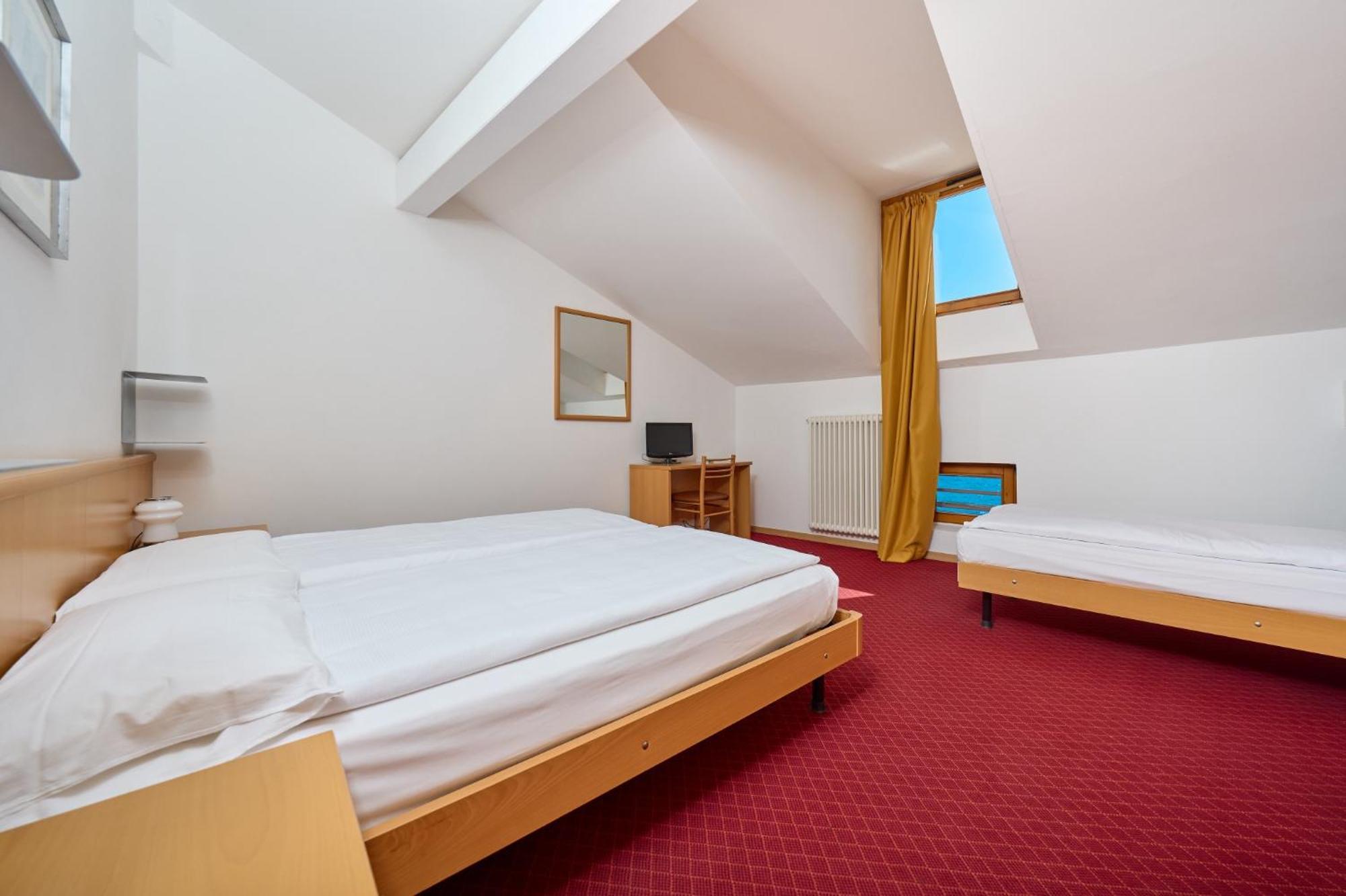 Hotel Geier Torbole Sul Garda Exterior photo