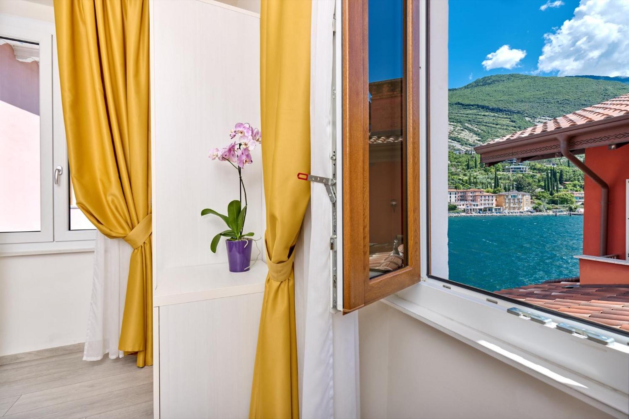 Hotel Geier Torbole Sul Garda Exterior photo