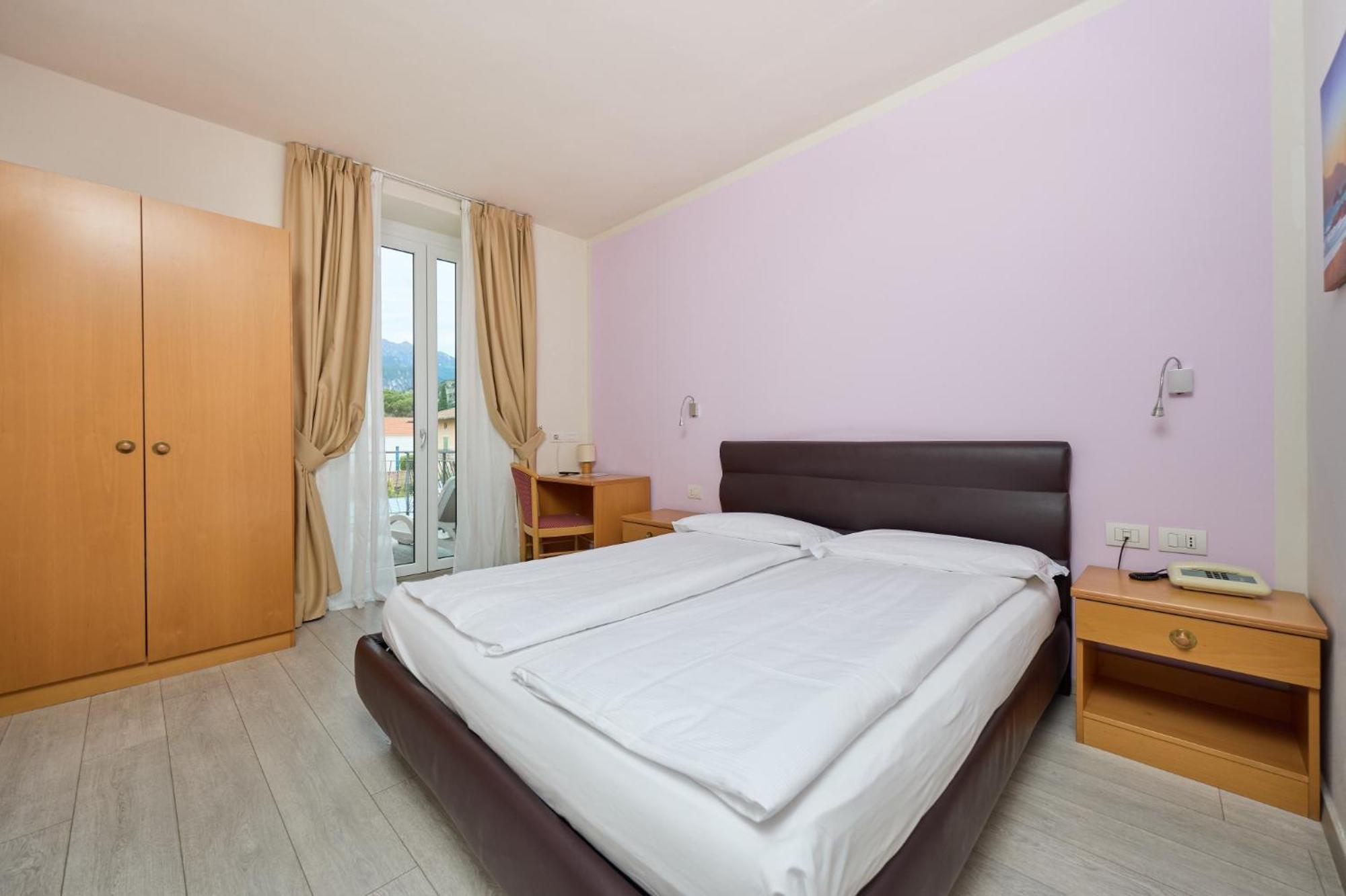 Hotel Geier Torbole Sul Garda Exterior photo