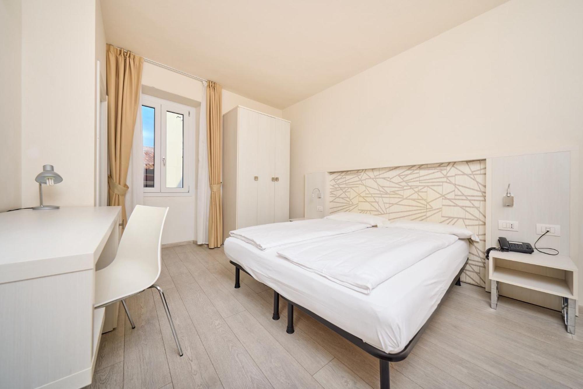 Hotel Geier Torbole Sul Garda Exterior photo