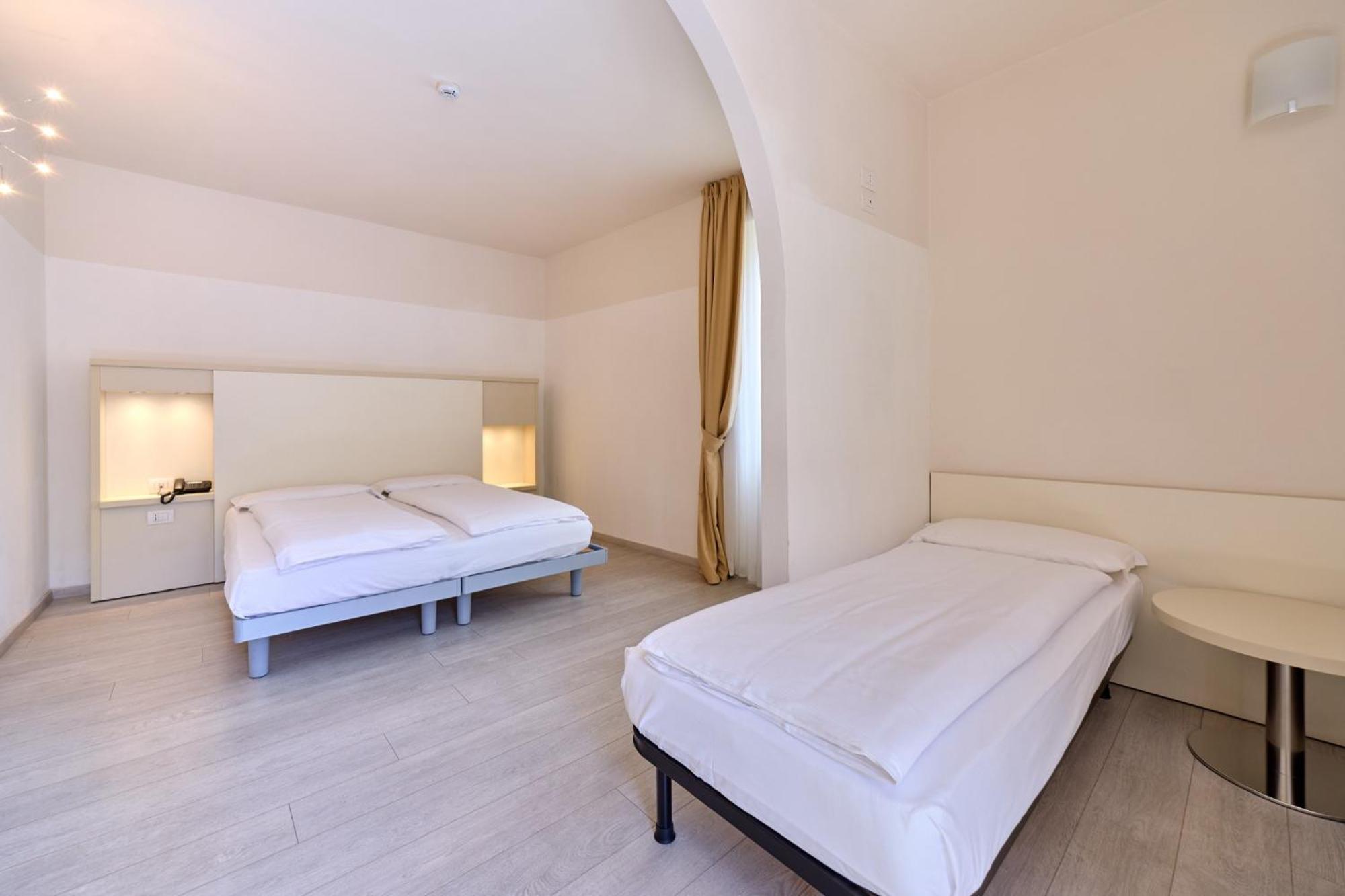 Hotel Geier Torbole Sul Garda Exterior photo