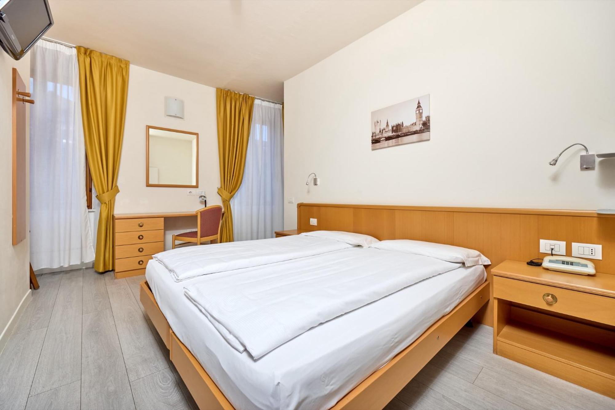 Hotel Geier Torbole Sul Garda Exterior photo