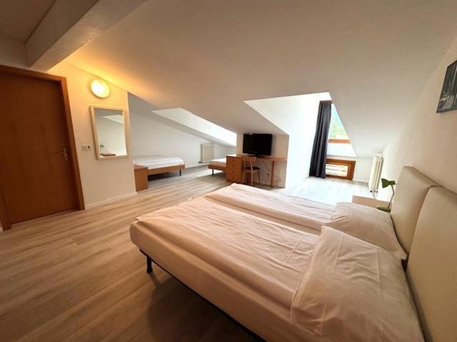 Hotel Geier Torbole Sul Garda Exterior photo